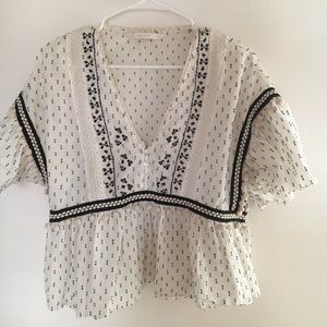 White pattern flowy top